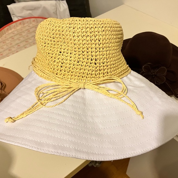 Beautiful New Hats. Many styles. One size fits all. - Picture 5 of 6